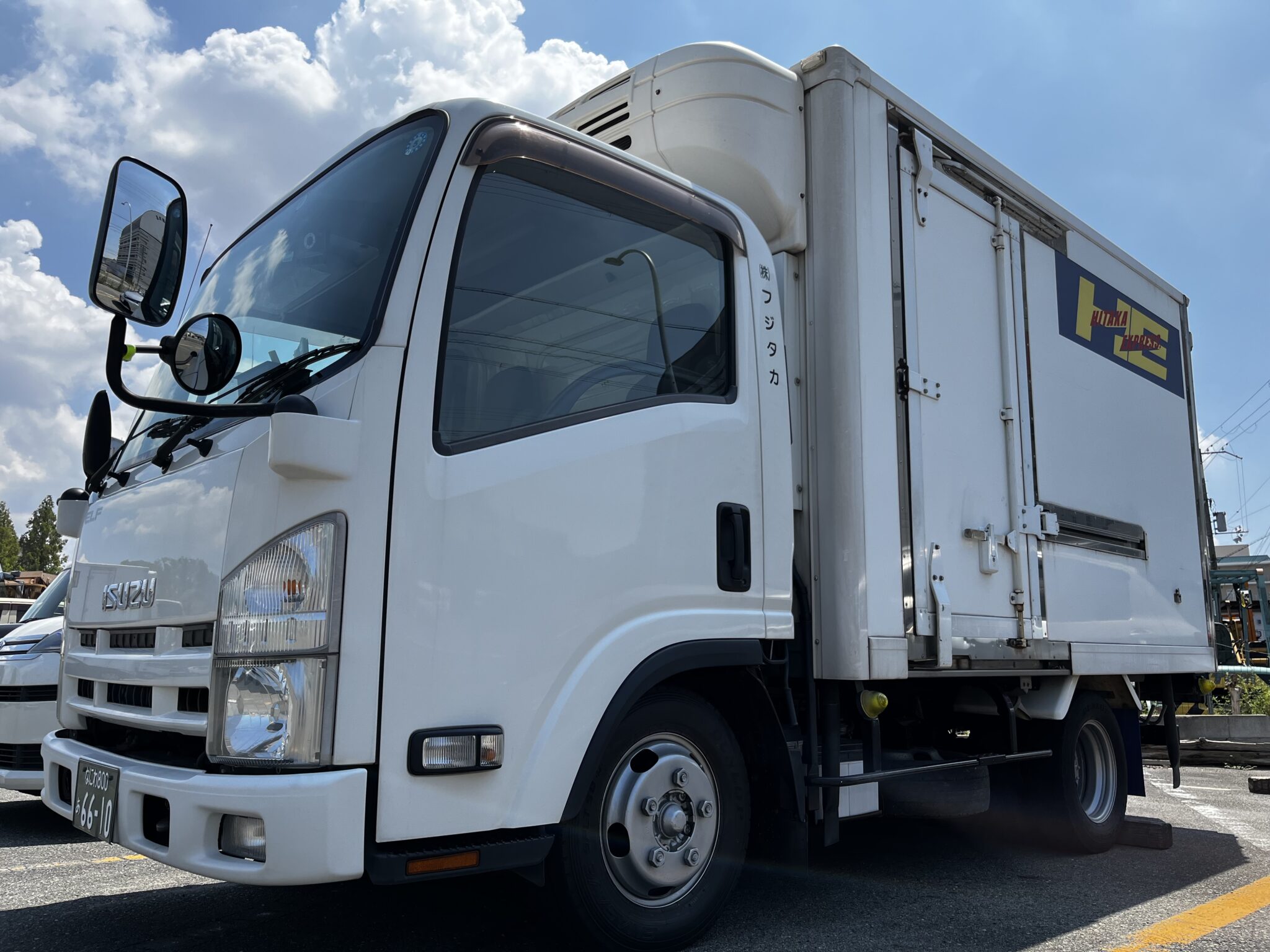 【初心者・未経験者大歓迎】2トン冷蔵・冷凍車トラックドライバー【南大阪営業所】