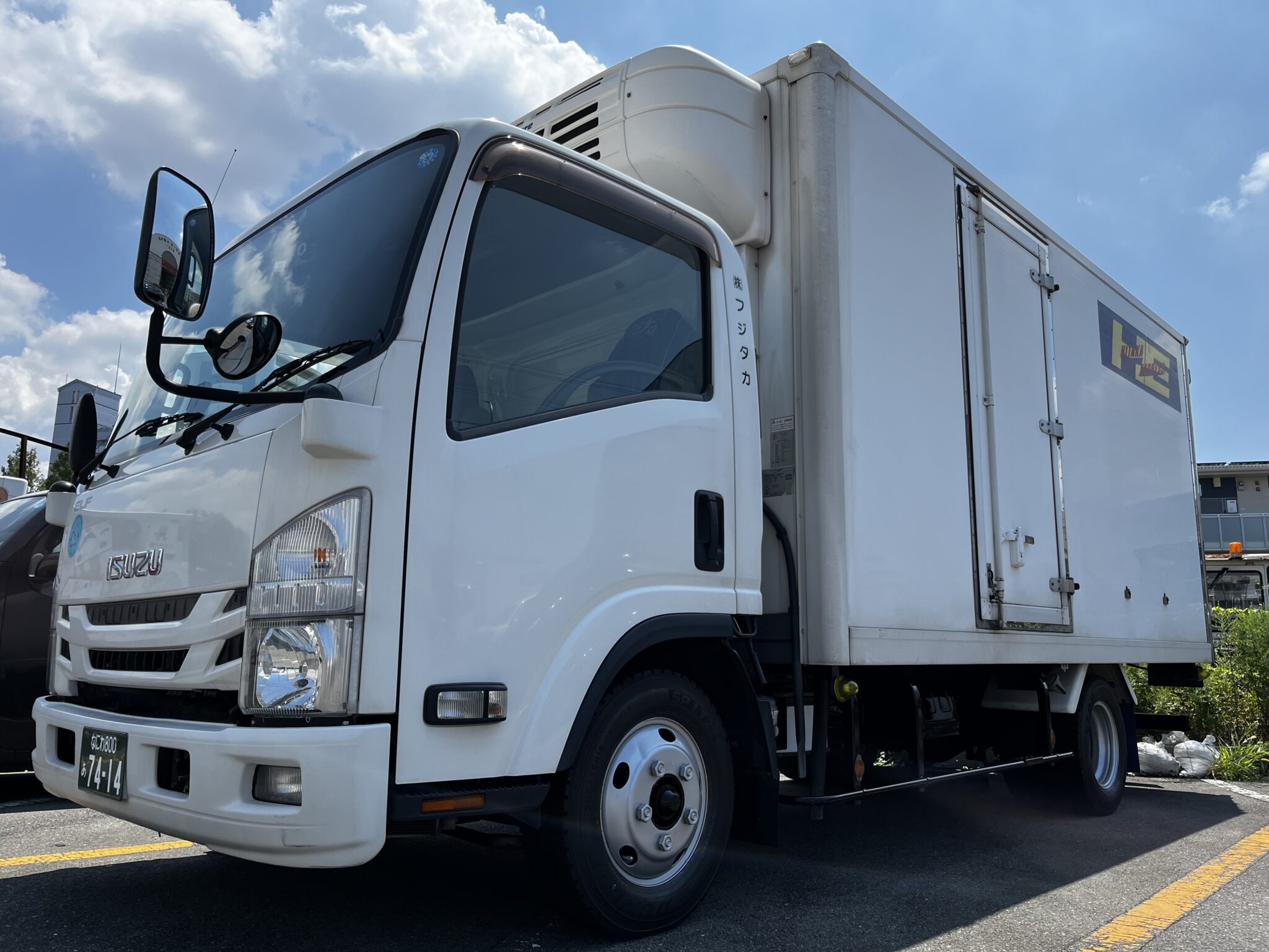 【初心者・未経験者大歓迎】2トン冷蔵・冷凍車トラックドライバー【南大阪営業所】